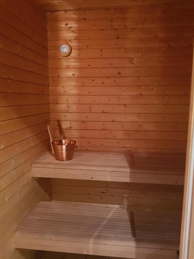 Funaesdalsporten Roeda Husen Funaesdalen 외부 사진
